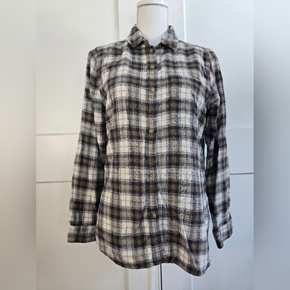 American Eagle Outfitters Tops - American Eagle Amazingly Sodt Plaid Button-Up Shirt